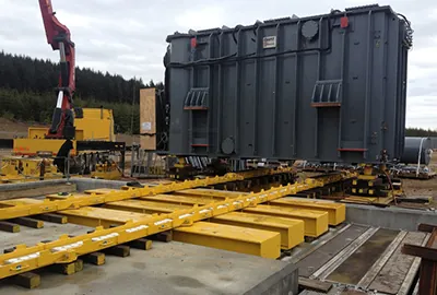 Synchronous lifting of transformer