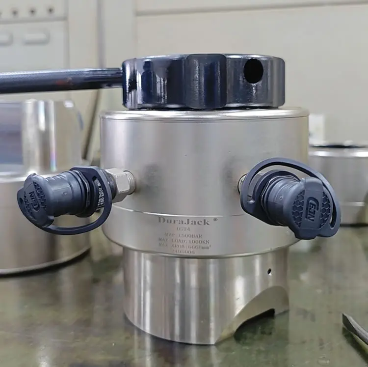  Advantages of Hydraulic Bolt Tensioning in High-Stress Applications — SAIVS