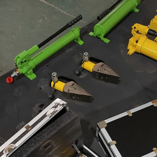 High-Performance Hydraulic Flange Spreaders for Safer Industrial Maintenance(1) advanced-flange-spreader-solutions-industrial-maintenance-1.webp